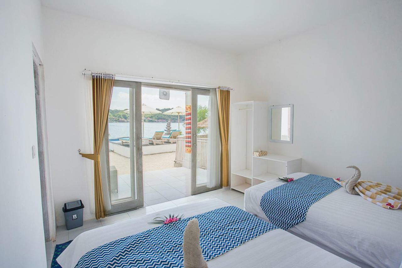 The Waterfront Beach House Lembongan Extérieur photo