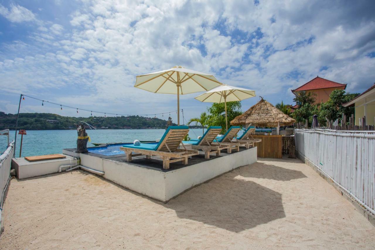 The Waterfront Beach House Lembongan Extérieur photo