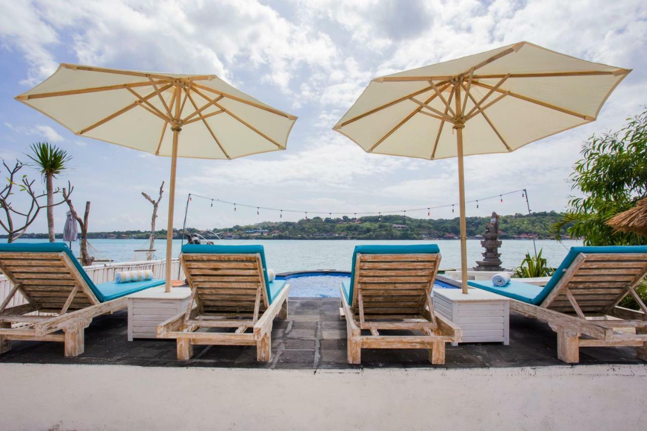 The Waterfront Beach House Lembongan Extérieur photo