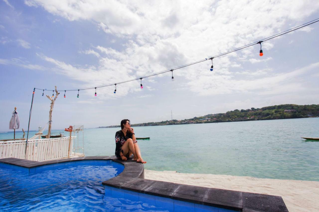 The Waterfront Beach House Lembongan Extérieur photo