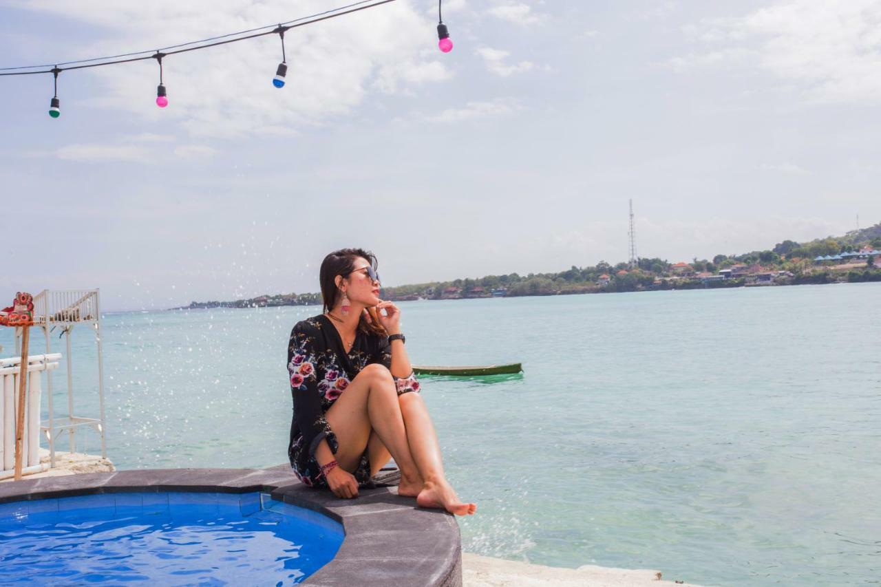 The Waterfront Beach House Lembongan Extérieur photo