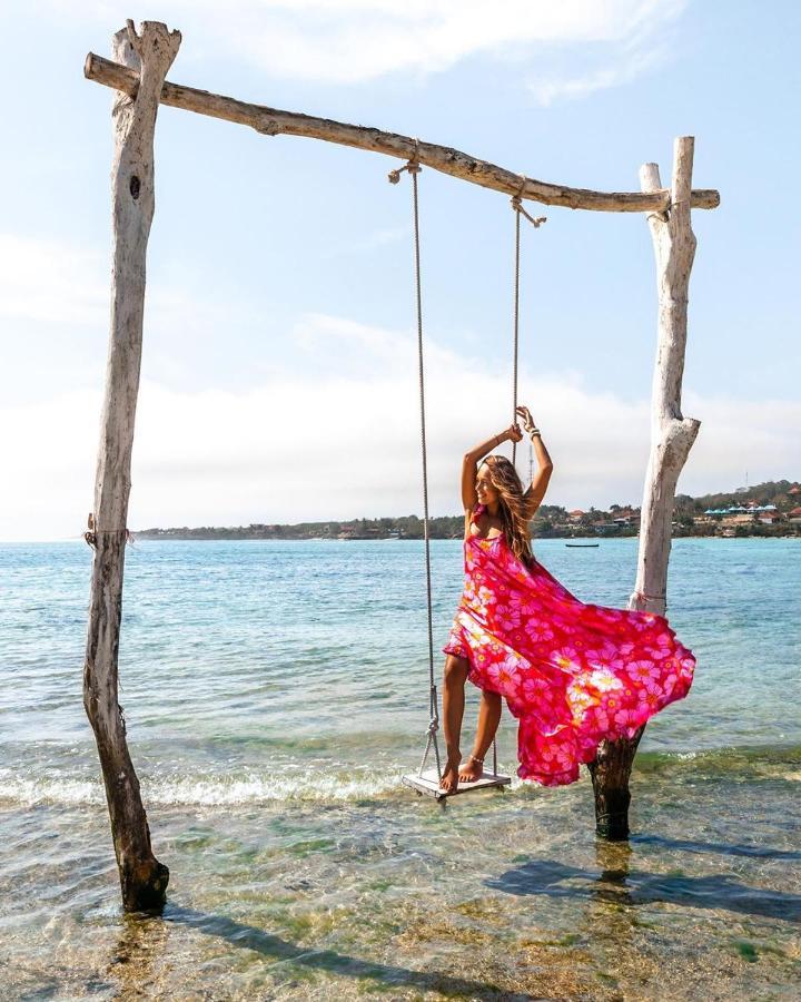 The Waterfront Beach House Lembongan Extérieur photo